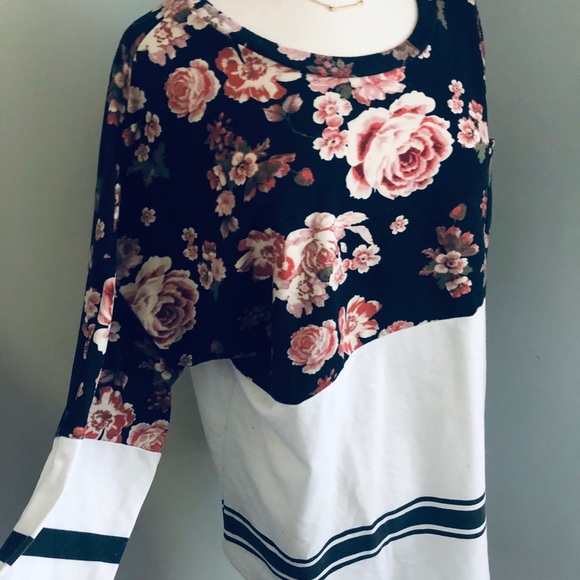 Sporty Stripes & Floral L/S Top! - Picture 3 of 5